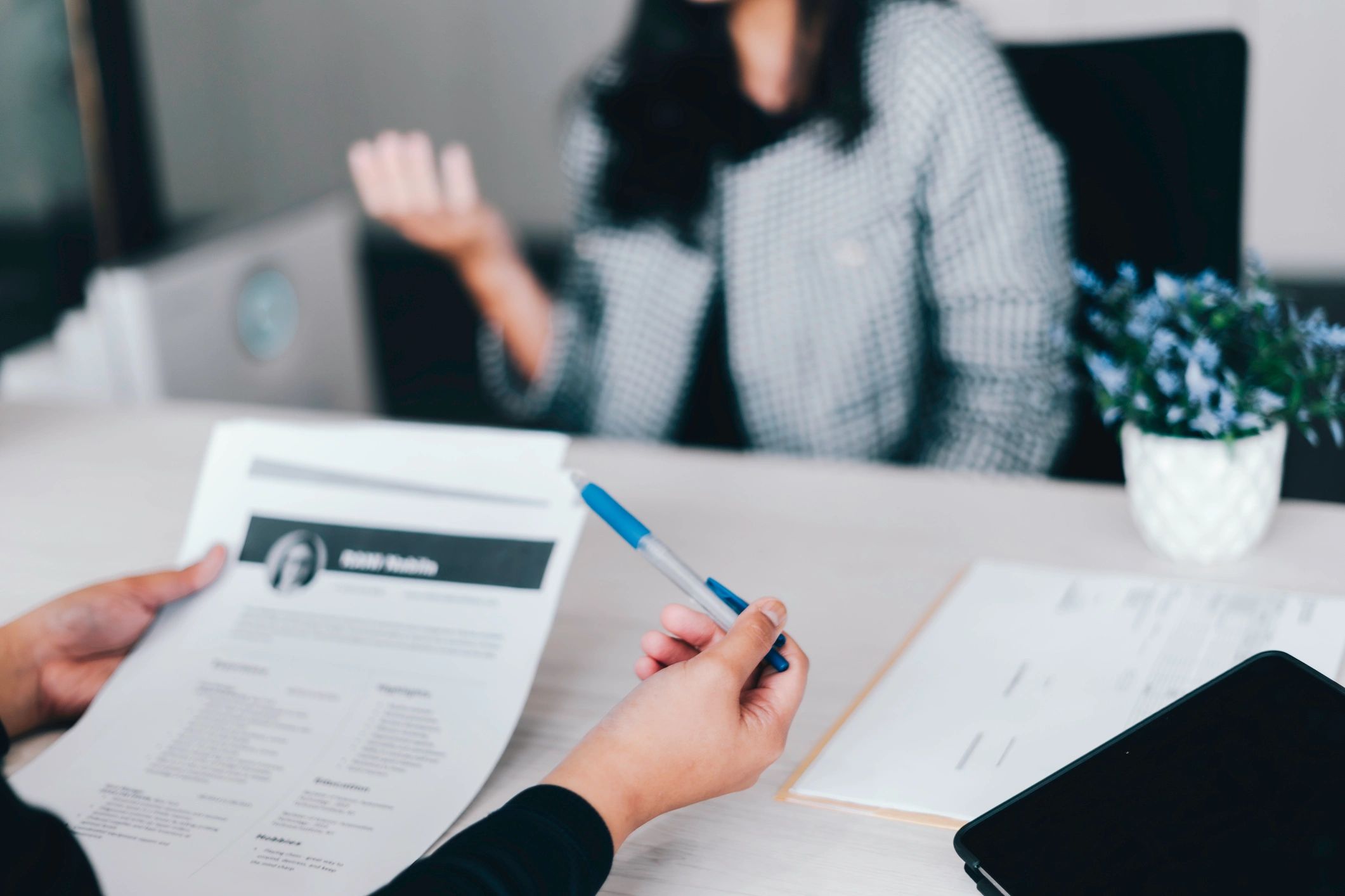 TrueNorth-HR consultant providing advice to business leader